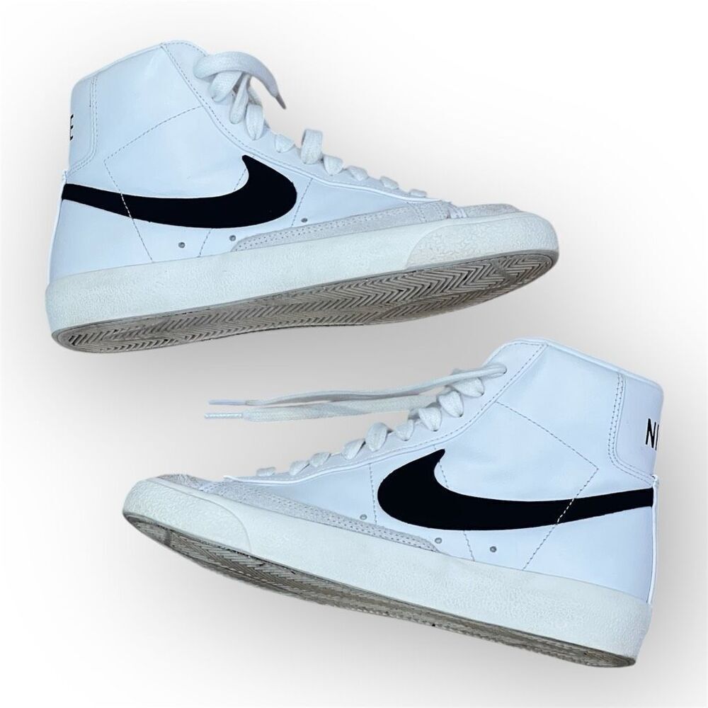 Nike Blazer Mid 77 High-Top Sneaker Classic Black White Leather Suede Women's 6